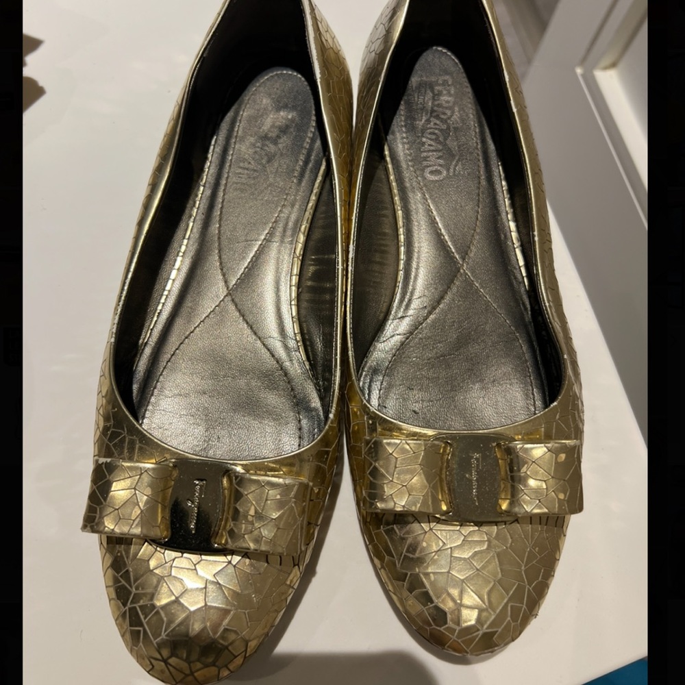 Ferragamo Varina Balet flats Gold size 9